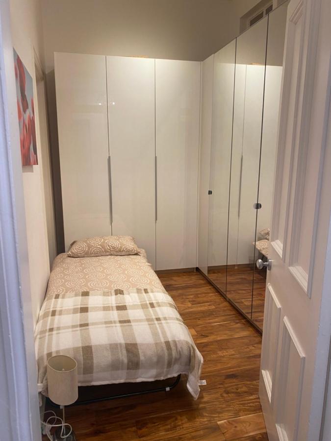 Lovely Main Door 2 Bed Apartment Édimbourg Extérieur photo